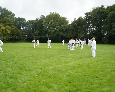 Overzicht van het trainingsveld tijdens de weekendtraining