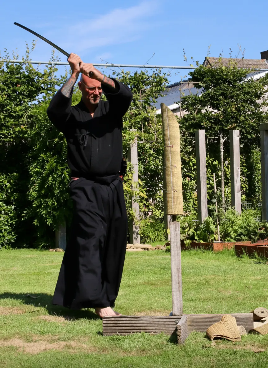 Karate training in de dojo van Karateschool Cor Slok