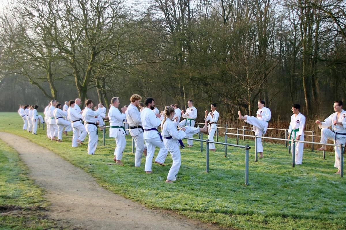 Schoptraining langs de rekstangen in het Streekbos